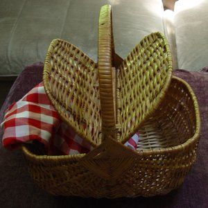 Vintage Picnic Basket